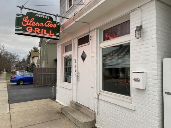 Johnnie's Glenn Avenue exterior