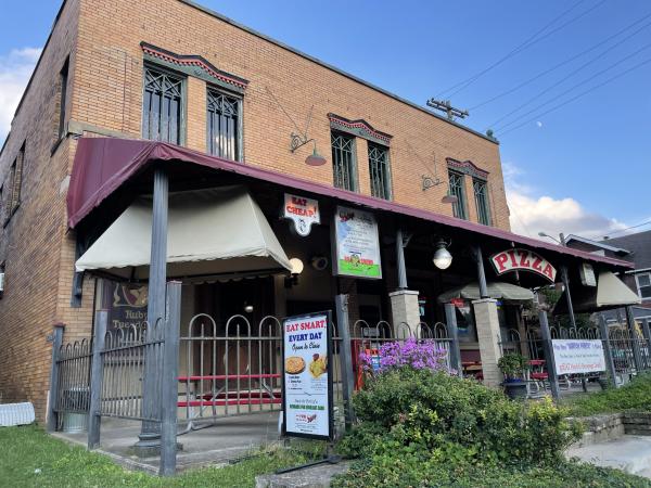 Ruby Tuesday Live exterior