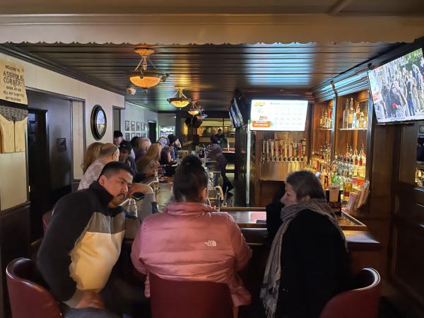 Ruckmoor Lounge interior