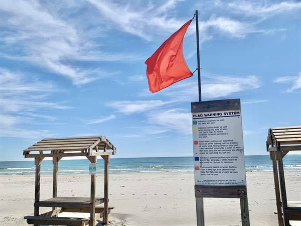 Beach Flag Red