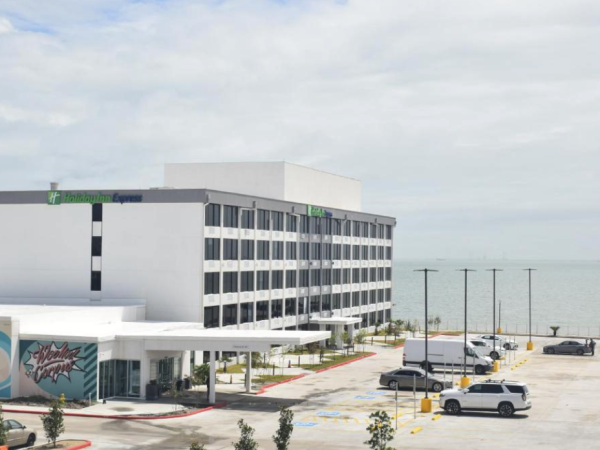 Holiday Inn Express Beachfront