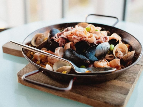 A pan of seafood paella