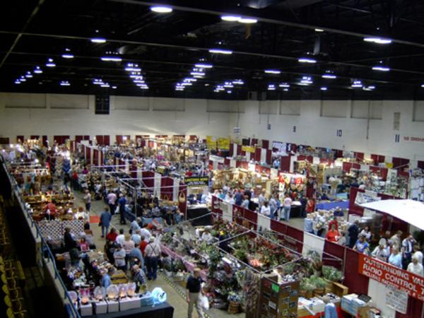 Shipshewana Hits The Road To Fort Wayne I Confess Ve Lived In Indiana All Of My Life And Have Only Been To Shipshewana Northern Amish Country For Its Summer Flea Market S Twice