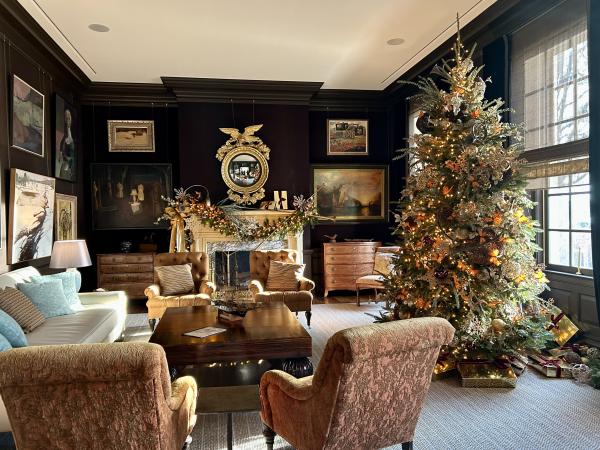Historic home in Harrisburg adorned with Christmas decorations
