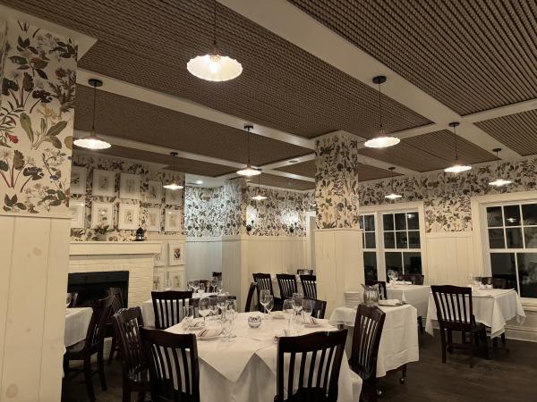 Interior Farina's Supper Club