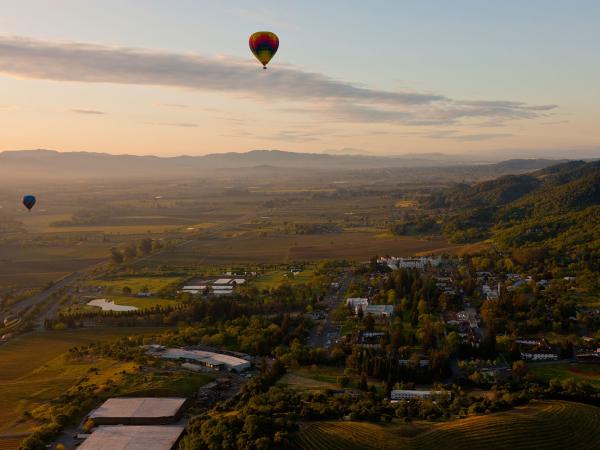 hotairballoons_istock_aug2014_1600w