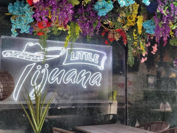 Little Tijuana Table
