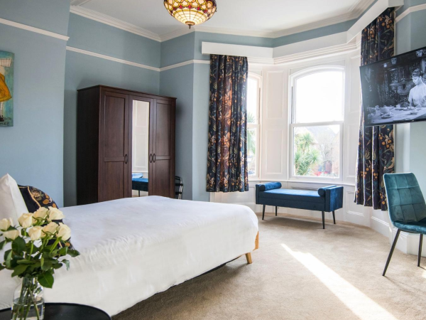 Elizabeth House Hotel