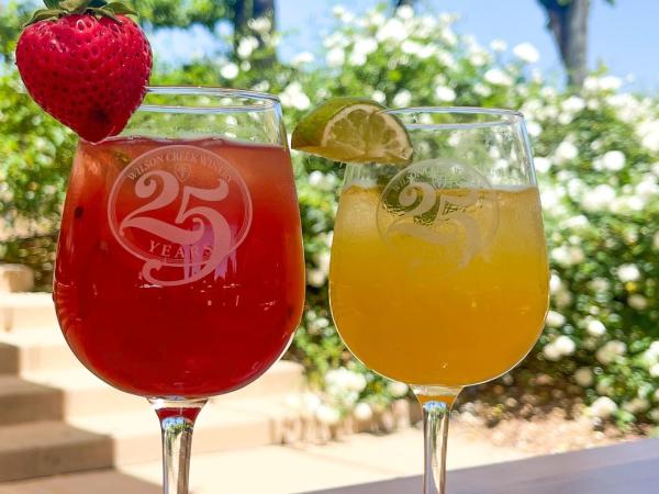 Summer Cocktails Mango Spritz