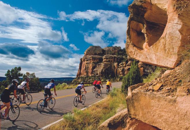 Cyclists in the Colorado National Monument