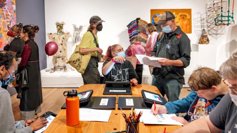 Sunday Spotlights: Holiday Marketplace and Collage-Fest