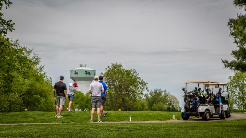 Guys golfing