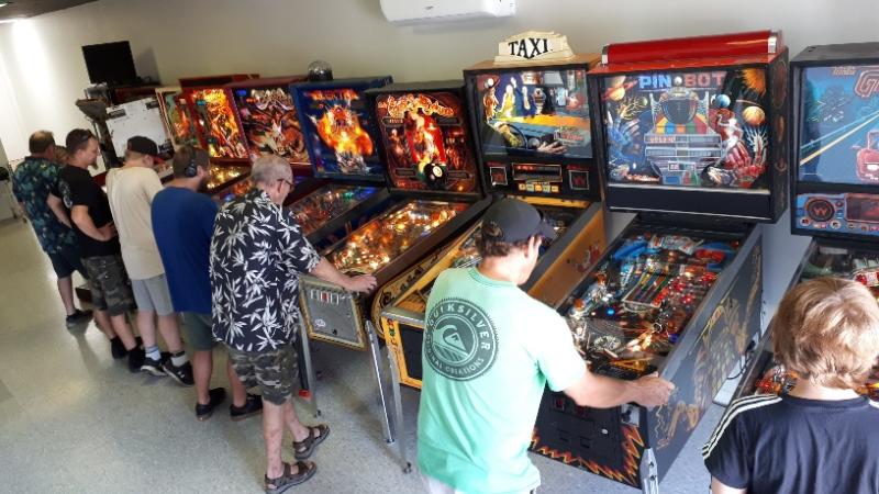 skill shot pinball cafe