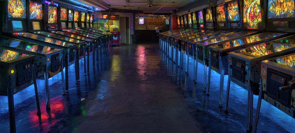 Pinball Jones pinball arcade interior
