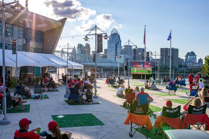 Newport on the levee bridgeview box park opening day