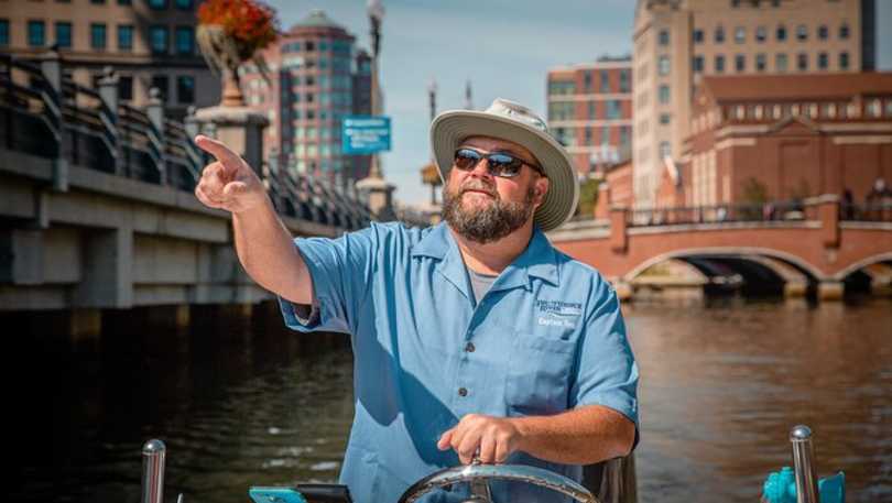 Narrated Boat Tours of Providence | Providence, RI 02903