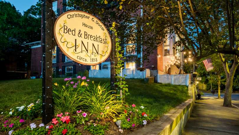 B&B Signage