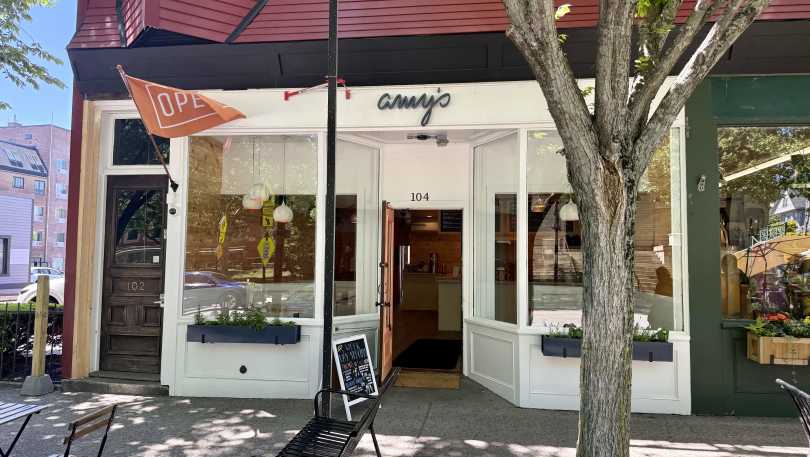 Amy's Place - Newport