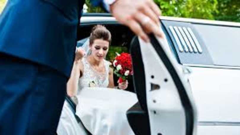 LIMOUSINES OF NEWPORT AND PROVIDENCE