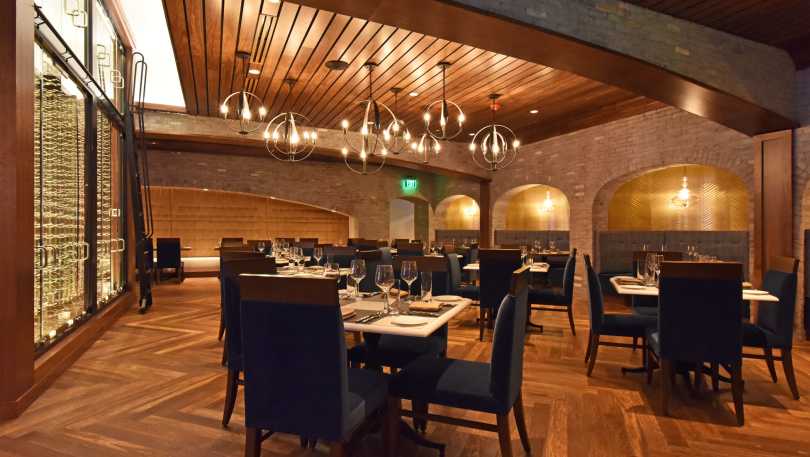 Casino Cafe & Grille