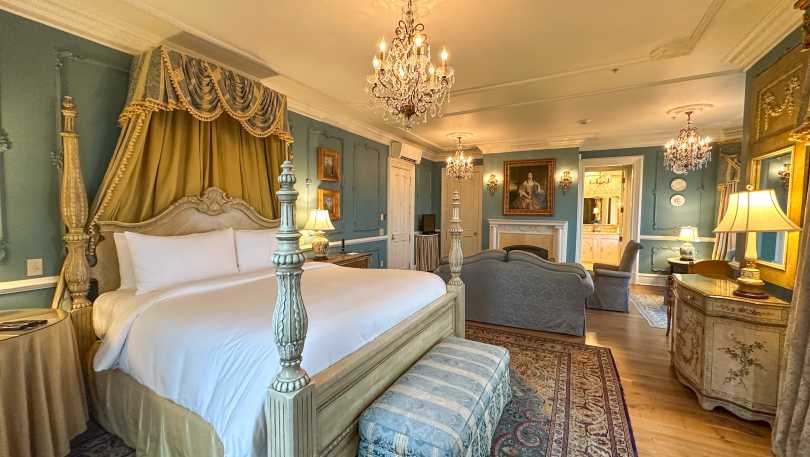 Renaissance Room