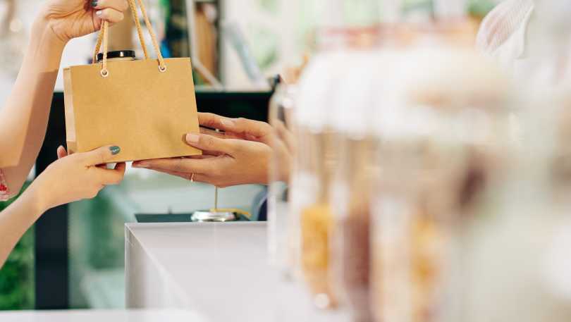 Shopping - Stock July 2025