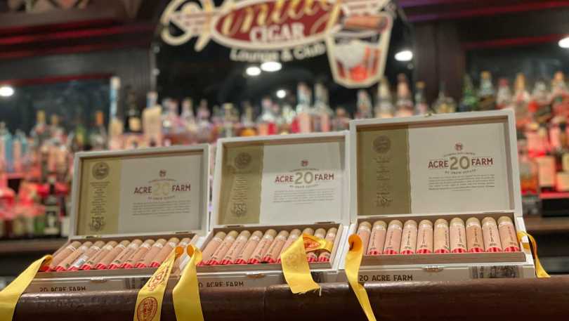 vintage cigar lounge