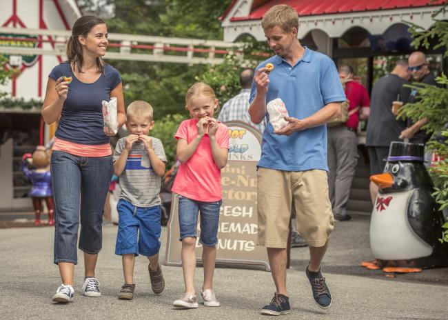 Santa's Village - Feastival (Family Enjoy Doe-nuts)