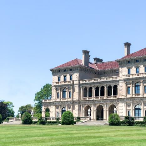 Family Tour of a Mansion