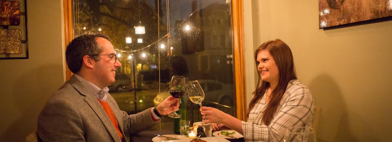 hvilket element bruges af jordforskere til radioaktive datering af sten