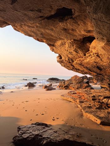 Eco Beach Cave 1