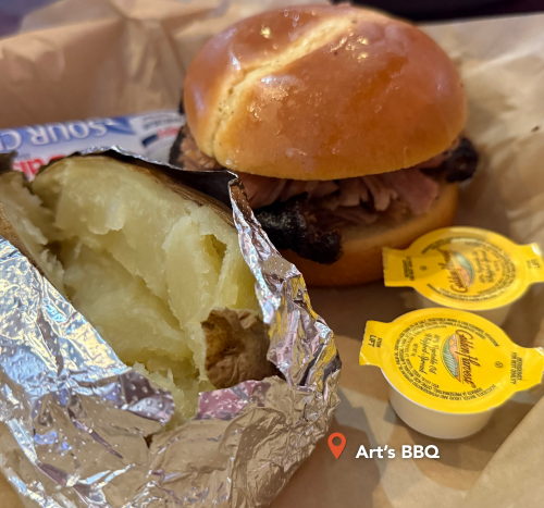 Art's BBQ brings local flavor to live in Fort Smith, AR.