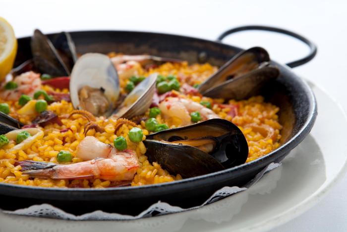 barcelona paella