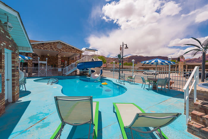 The pool and waterslide at Expedition Lodge in Moab, Utah.