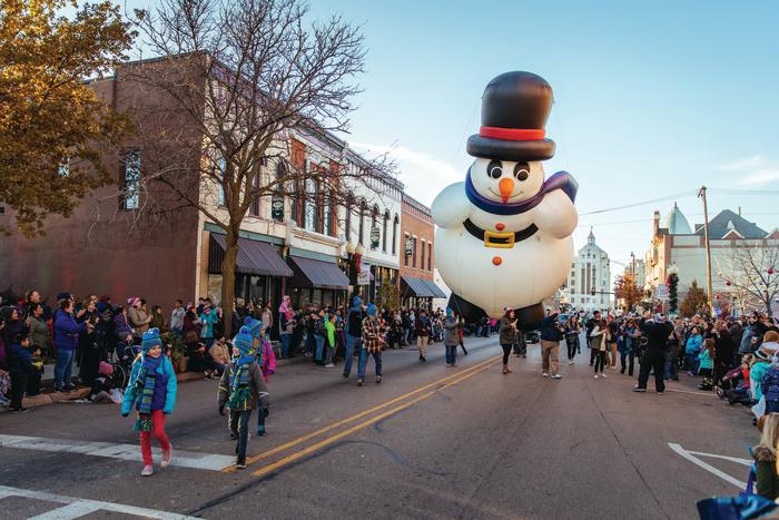 Snowman balloon in the Stroll on State Parade