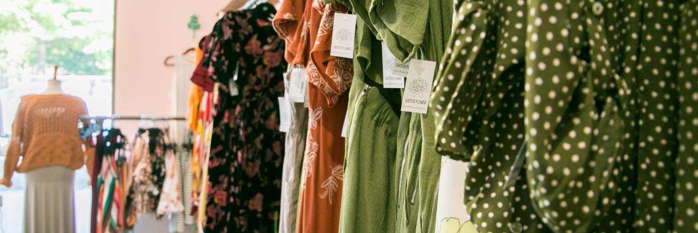 Bloomington Clothing Shopping Boutiques Vintage And Resale