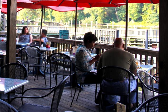 outside patio at Madigan's Restaurant in Occoquan