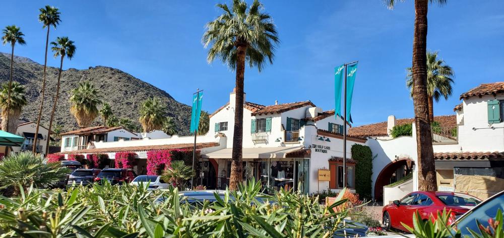 La Plaza