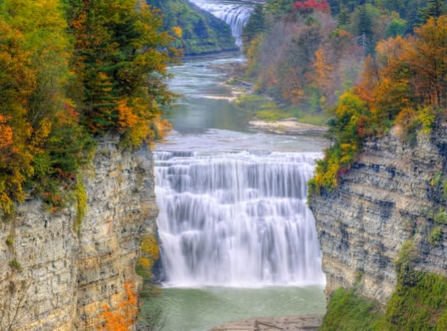 Letchworth State Park- Balloon Over Middle Falls