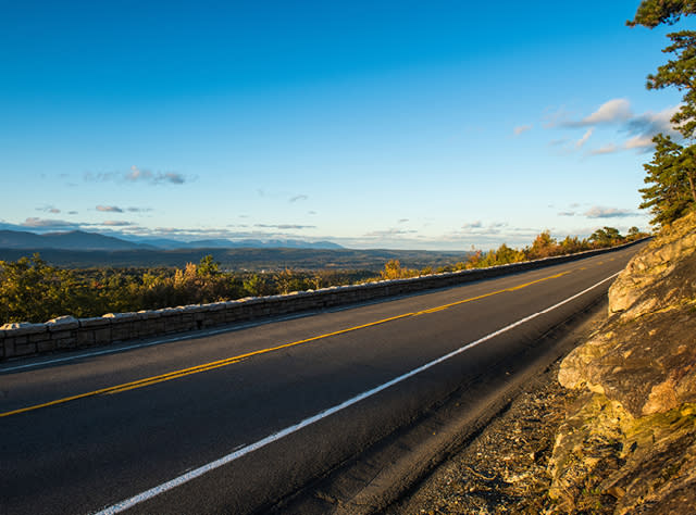 A picture of the road on the Shawangunk Mountains Scenic Byway in the Catskills