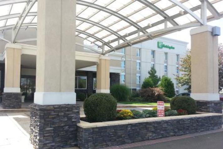 HOLIDAY INN LANSDALE-HATFIELD
