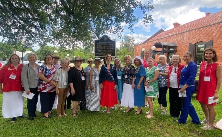 New Iberia Chapter of the National Society of the Daughters of the American Revolution