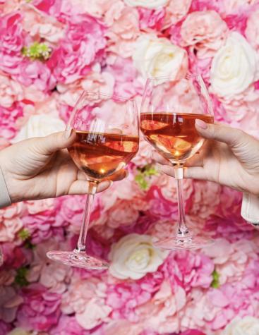 Bar Louie Galentine's
