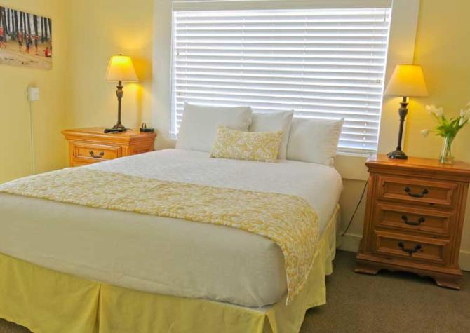 Pismo Beach Hotel Room