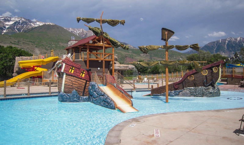 Lindon Pool
