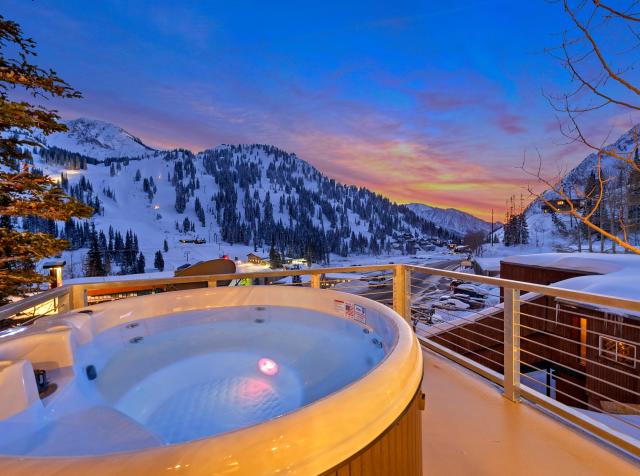 Hot tub with a view at Alta Chalets' PhotoHaus