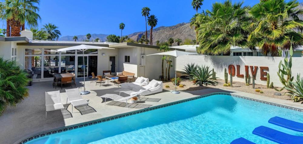 pool area