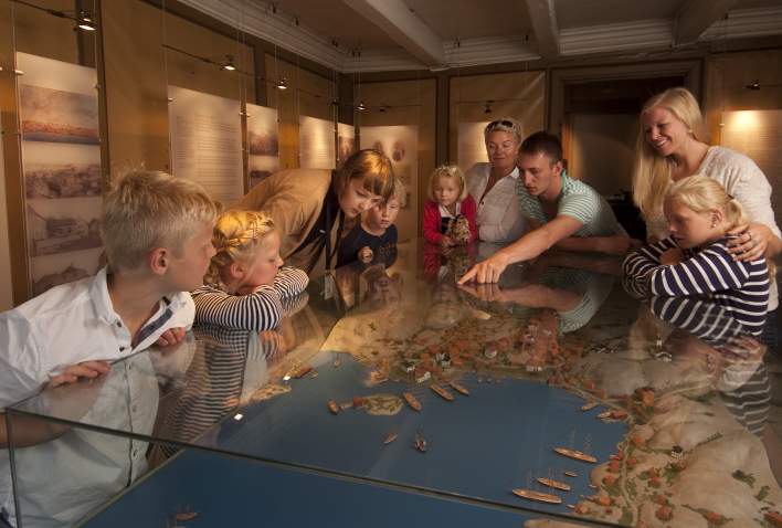 Family fun at the Ibsen-museum in Grimstad