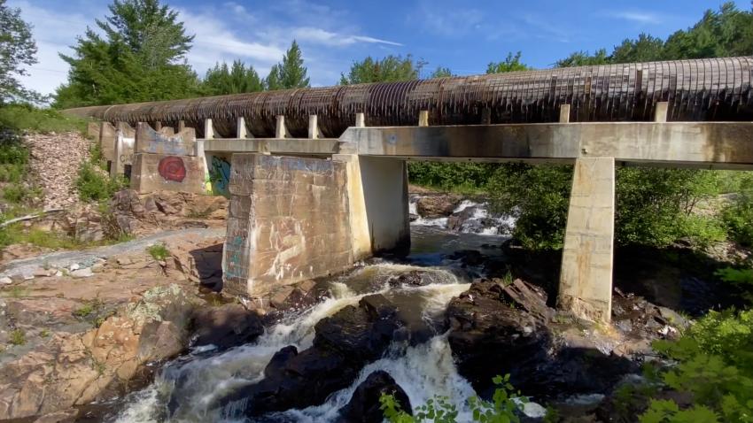 Wright St Falls