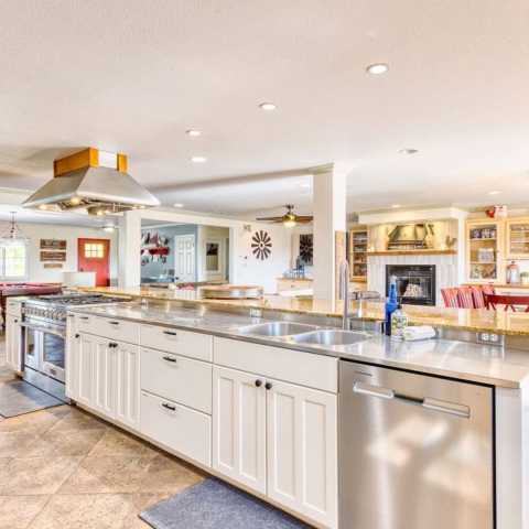 The Vineyard Estate